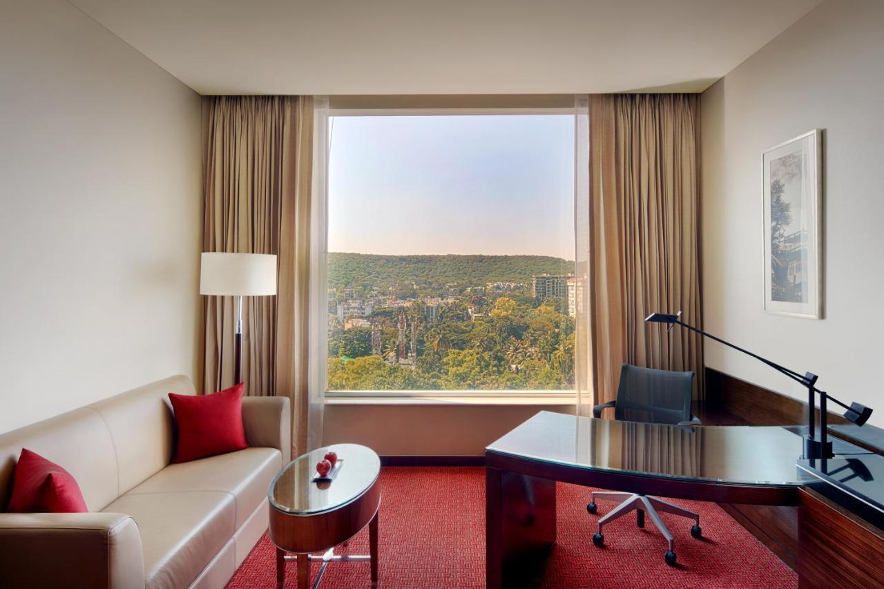 Jw Marriott Pune Bagian luar foto