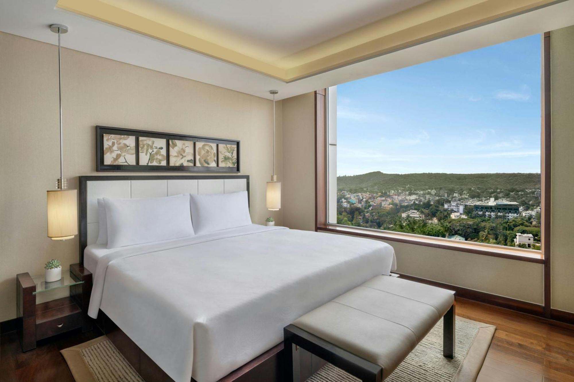 Jw Marriott Pune Bagian luar foto